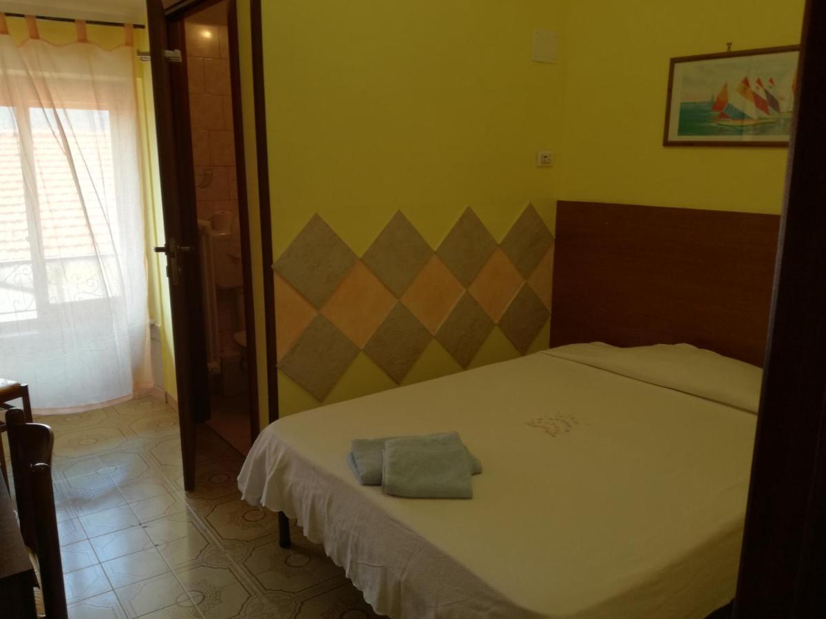 Albergo Al Castello Millesimo Екстериор снимка